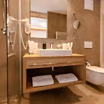 Schlosshof 4* אישגל