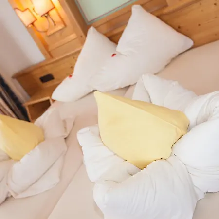 Schlosshof Hotel