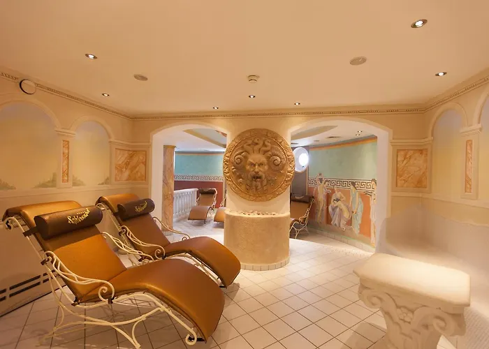 فندق Schlosshof 4*