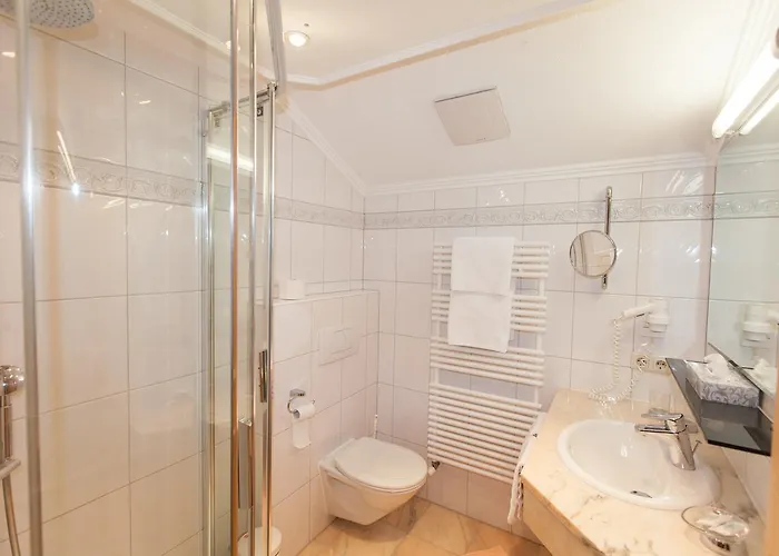 Schlosshof 酒店 伊施格尔