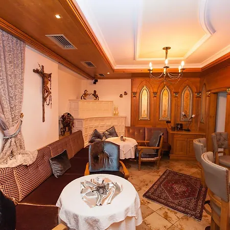 Hotel Schlosshof